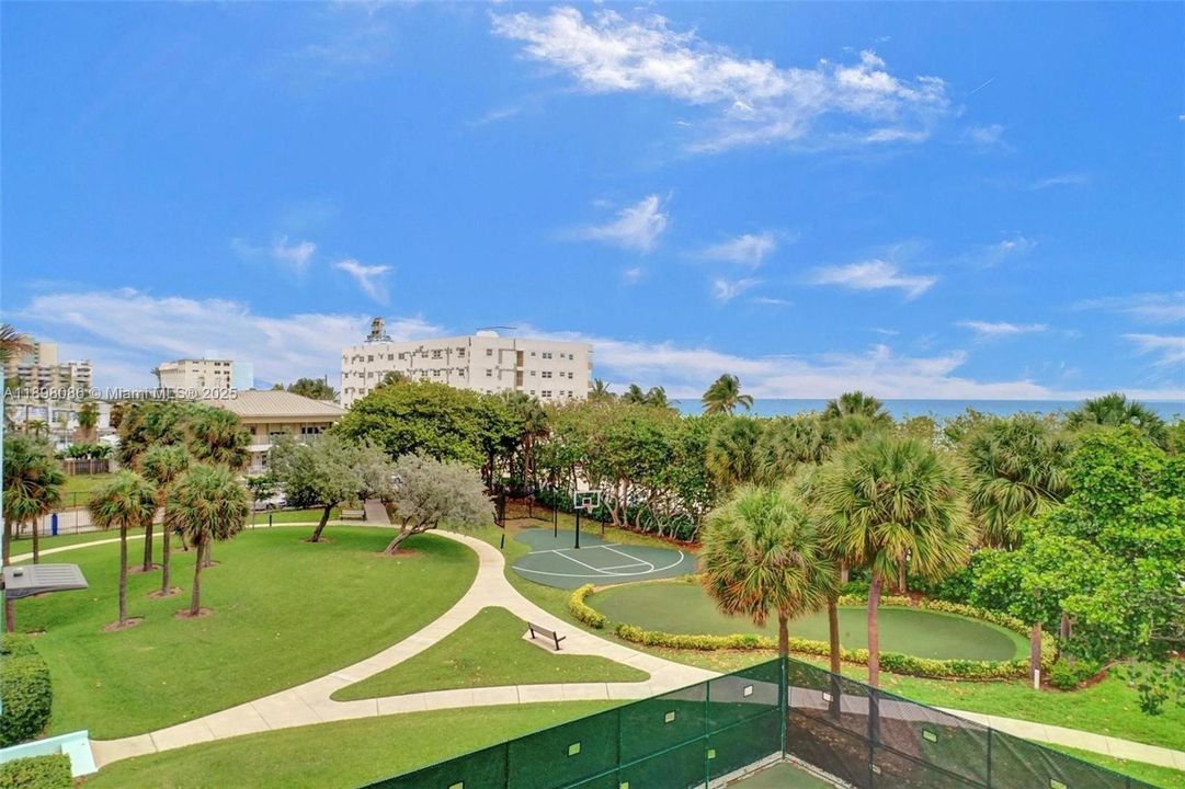 合同活跃: $4,500 (2 贝兹, 2 浴室, 1570 平方英尺)