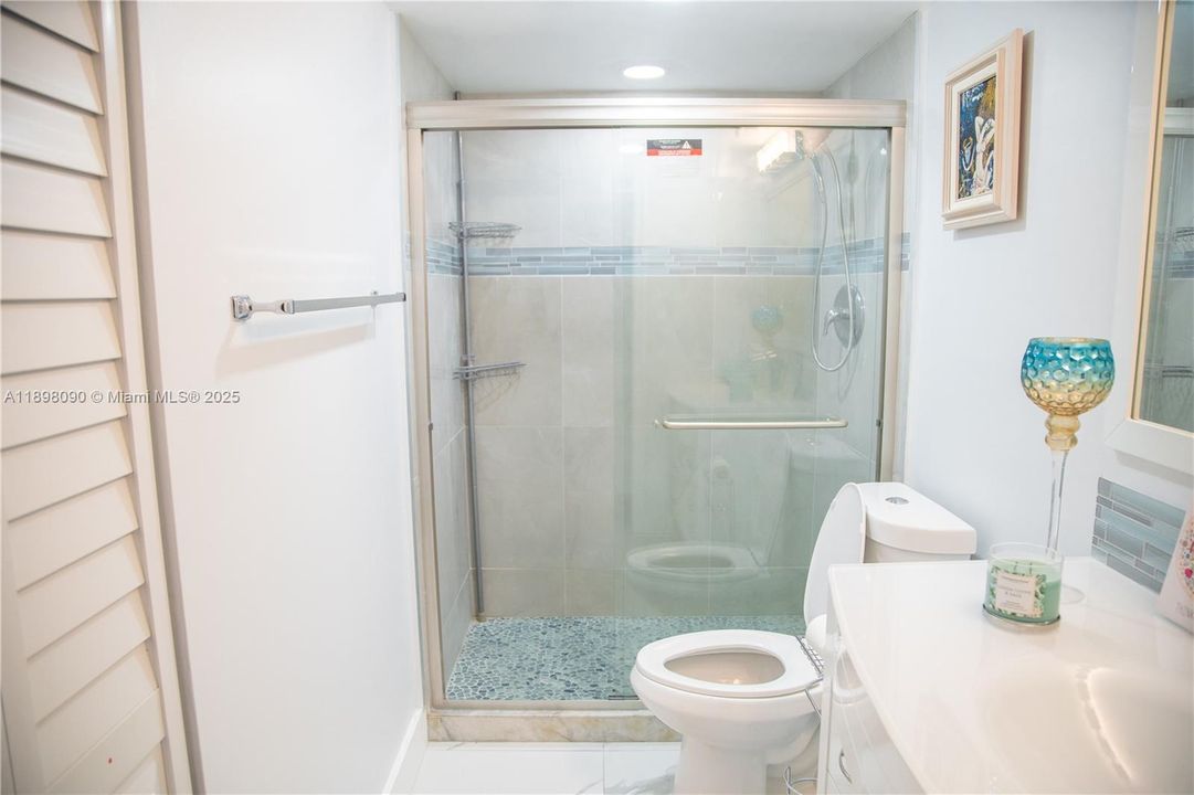 出租: $3,000 (2 贝兹, 2 浴室, 1156 平方英尺)