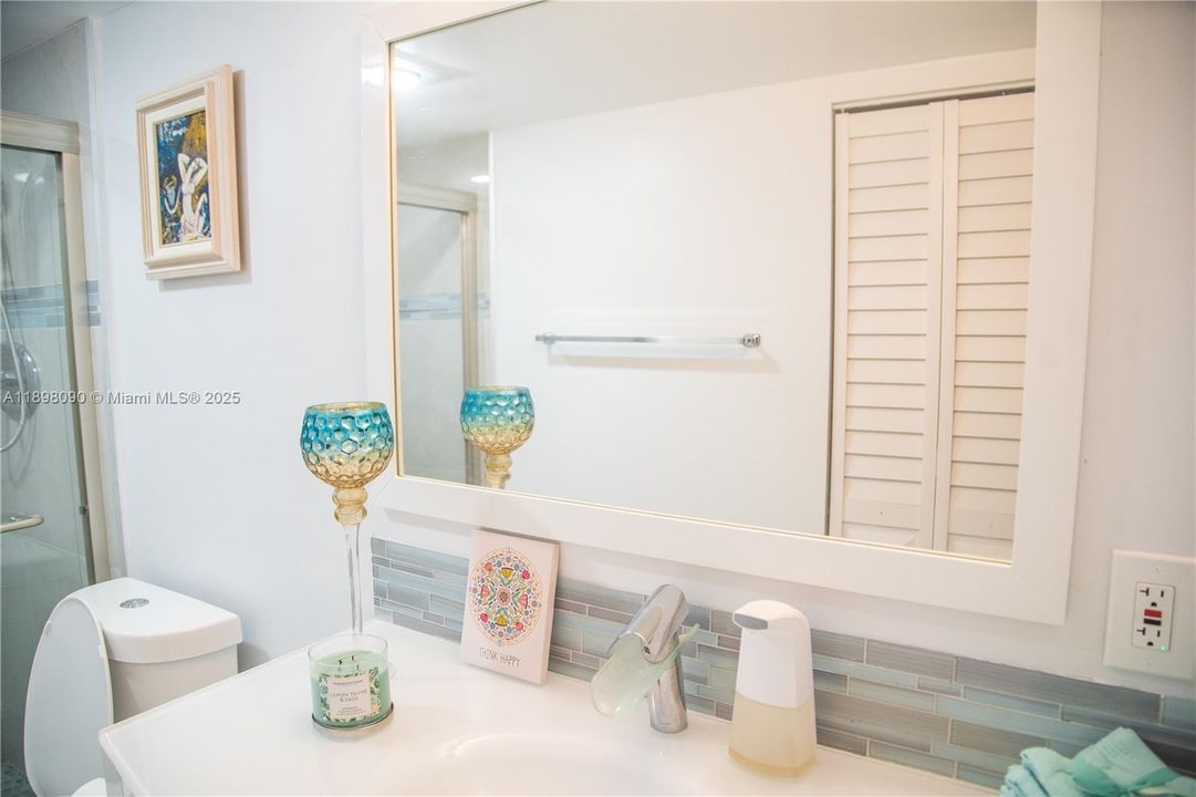 出租: $3,000 (2 贝兹, 2 浴室, 1156 平方英尺)