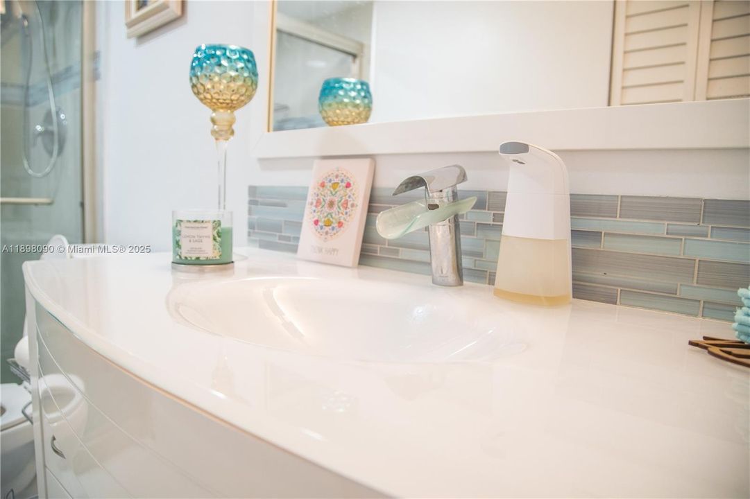 出租: $3,000 (2 贝兹, 2 浴室, 1156 平方英尺)