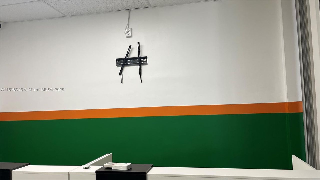 For Rent: $1,300 (0 beds, 0 baths, 0 Square Feet)