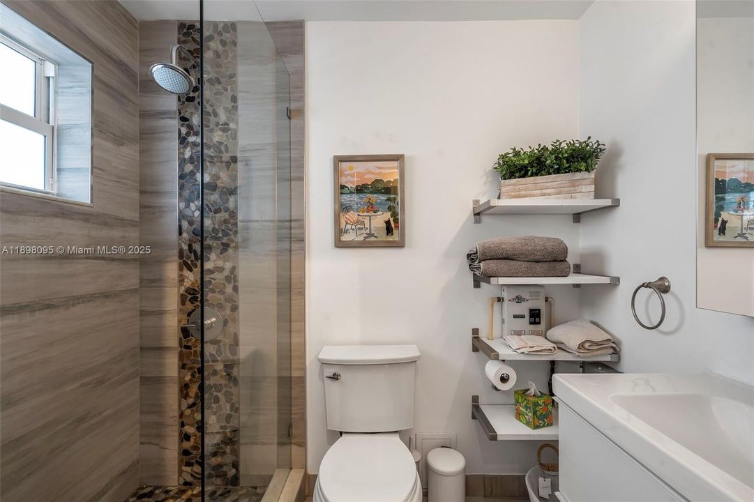 For Sale: $209,000 (0 beds, 1 baths, 444 Square Feet)