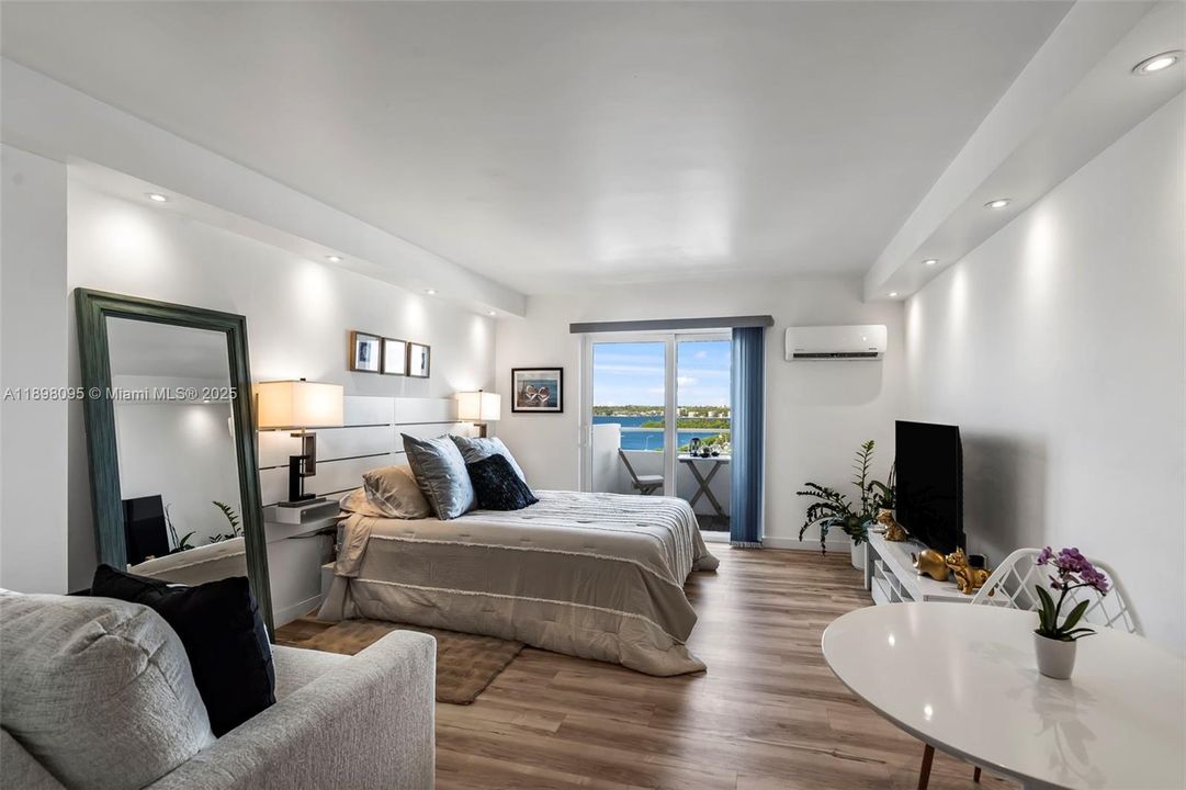 For Sale: $209,000 (0 beds, 1 baths, 444 Square Feet)