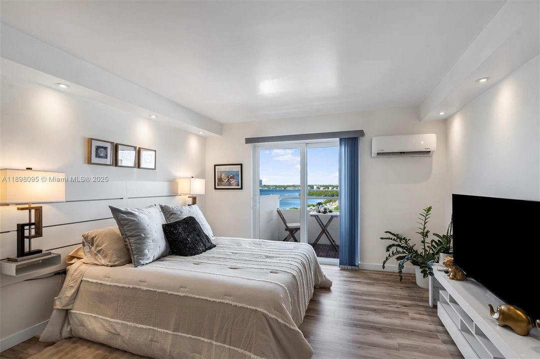 For Sale: $209,000 (0 beds, 1 baths, 444 Square Feet)