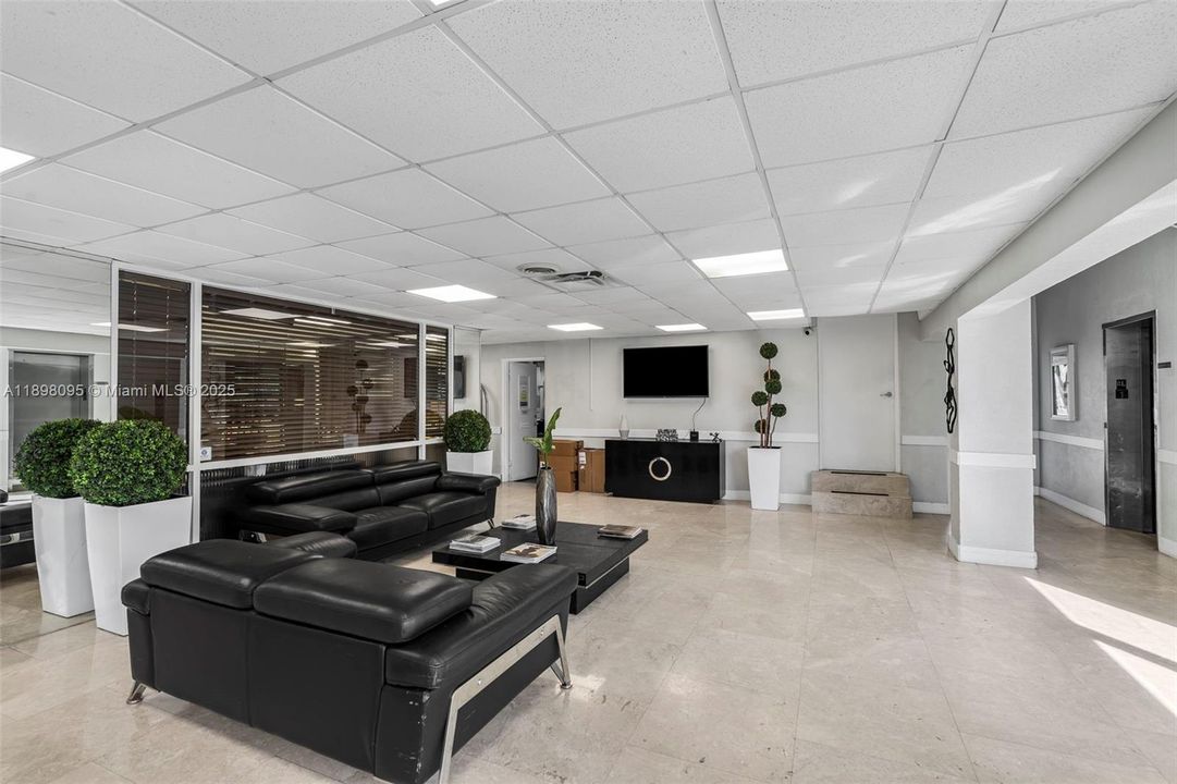 For Sale: $209,000 (0 beds, 1 baths, 444 Square Feet)