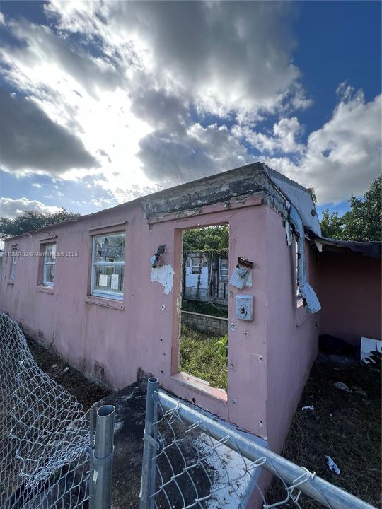 待售: $230,000 (0 贝兹, 0 浴室, 0 平方英尺)