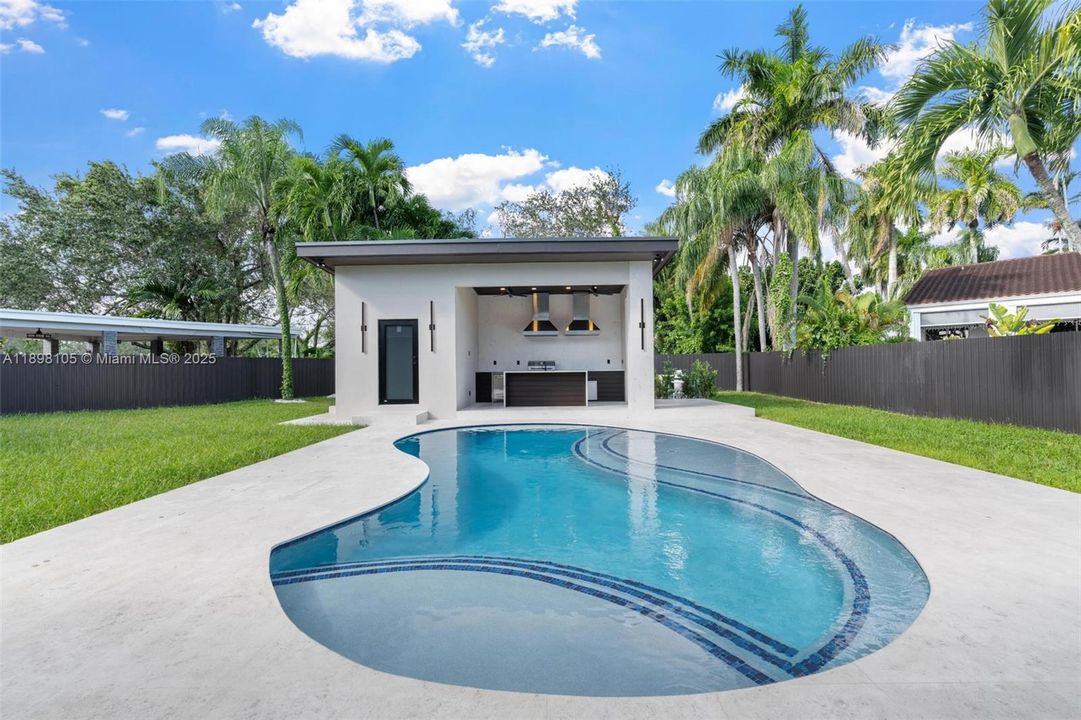 For Sale: $3,650,000 (4 beds, 5 baths, 3379 Square Feet)