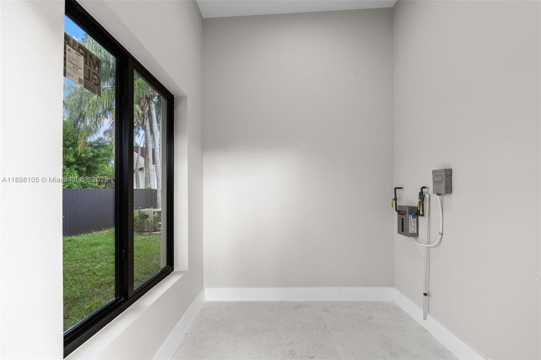 For Sale: $3,650,000 (4 beds, 5 baths, 3379 Square Feet)