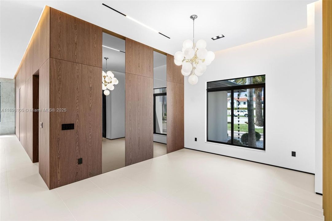 For Sale: $3,650,000 (4 beds, 5 baths, 3379 Square Feet)