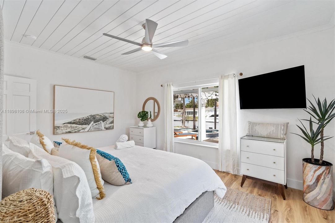 出租: $9,000 (3 贝兹, 2 浴室, 2217 平方英尺)