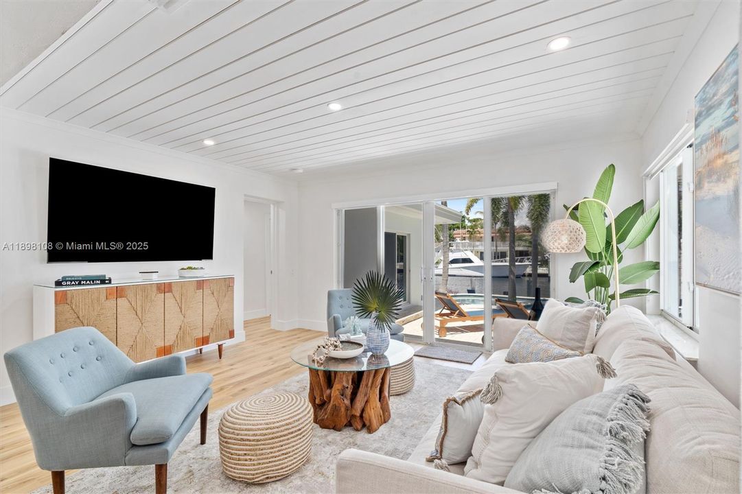 出租: $9,000 (3 贝兹, 2 浴室, 2217 平方英尺)