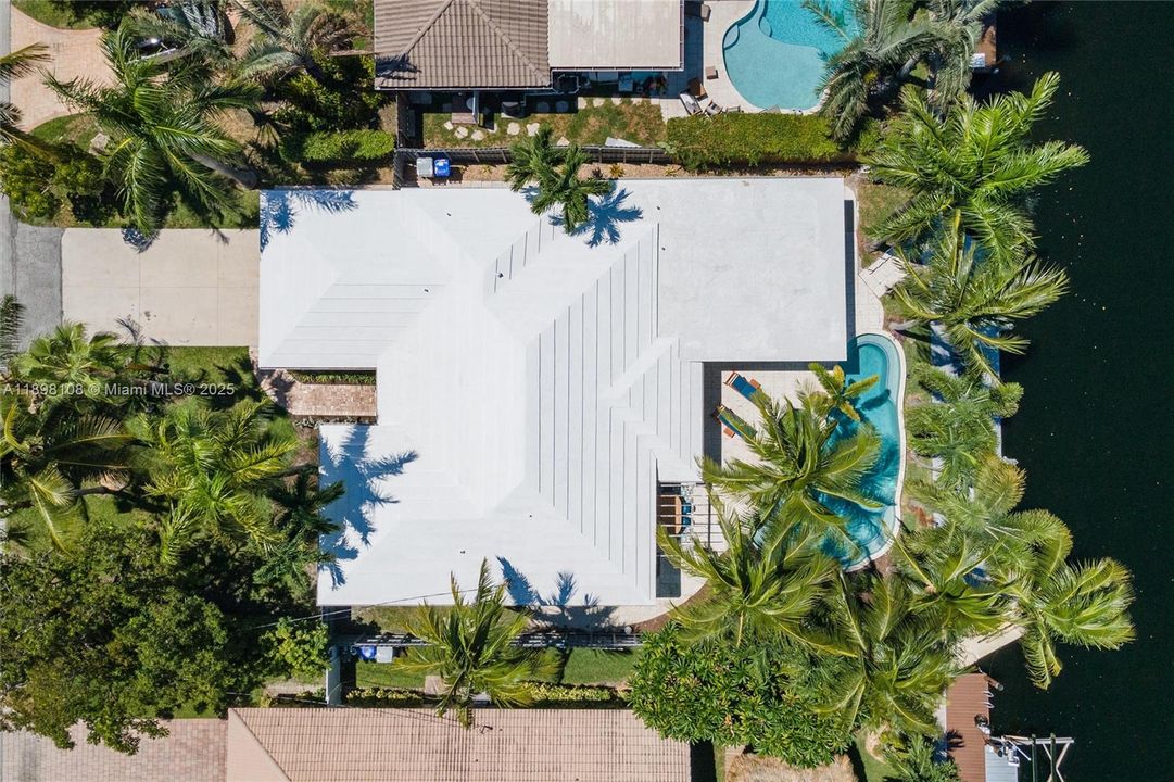 出租: $9,000 (3 贝兹, 2 浴室, 2217 平方英尺)