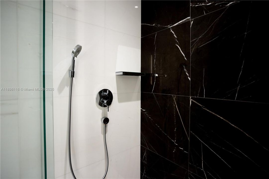 For Sale: $4,650,000 (3 beds, 4 baths, 2742 Square Feet)