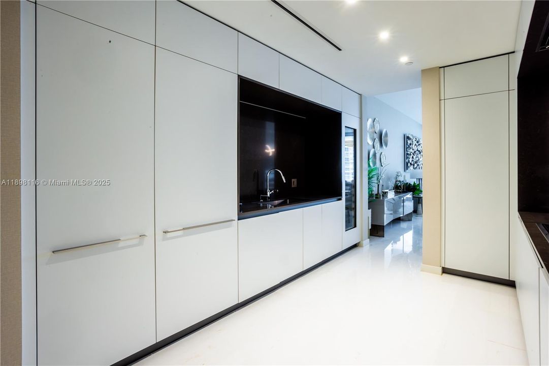 For Sale: $4,650,000 (3 beds, 4 baths, 2742 Square Feet)