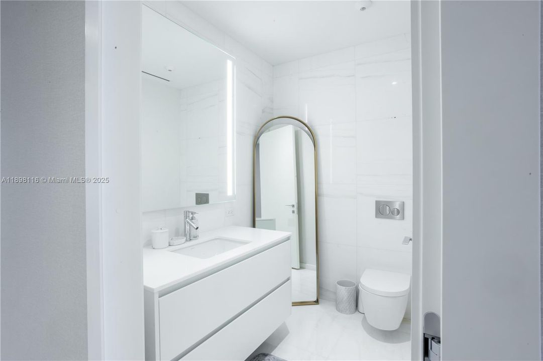 For Sale: $4,650,000 (3 beds, 4 baths, 2742 Square Feet)