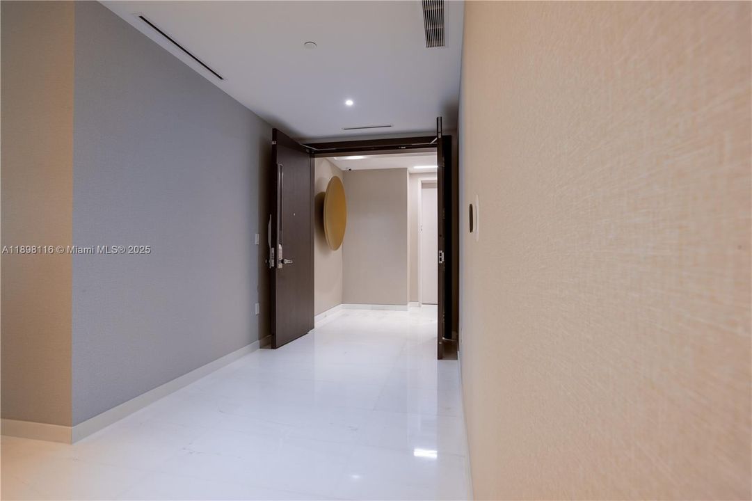 For Sale: $4,650,000 (3 beds, 4 baths, 2742 Square Feet)