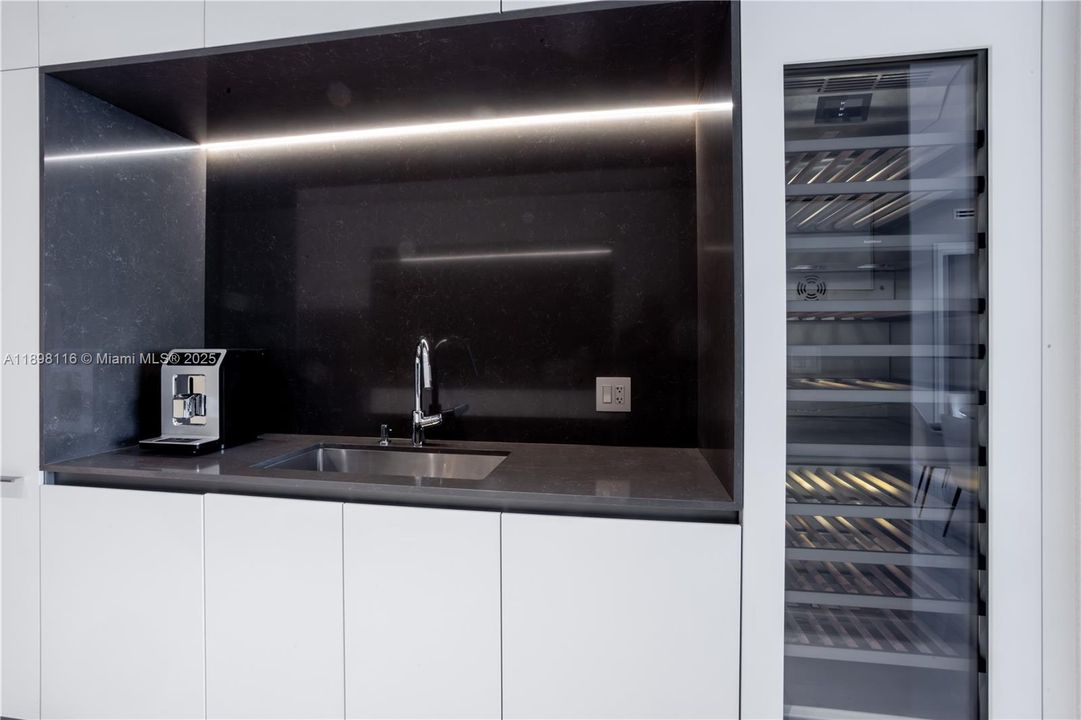 For Sale: $4,650,000 (3 beds, 4 baths, 2742 Square Feet)