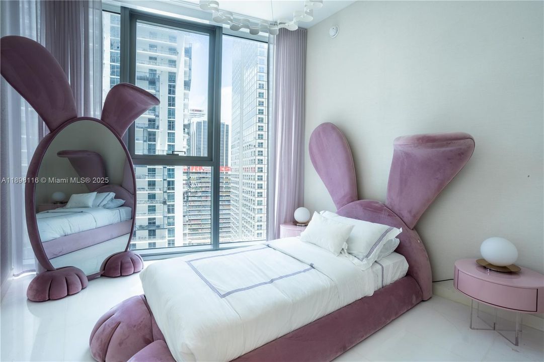 For Sale: $4,650,000 (3 beds, 4 baths, 2742 Square Feet)