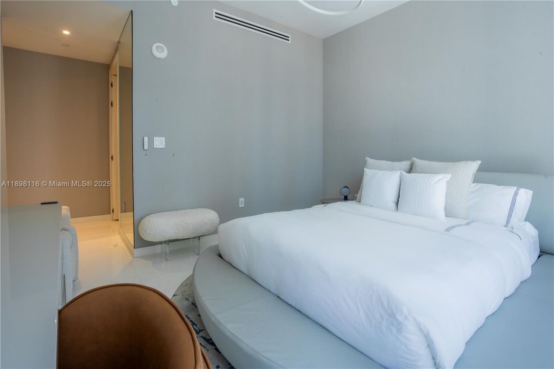 For Sale: $4,650,000 (3 beds, 4 baths, 2742 Square Feet)