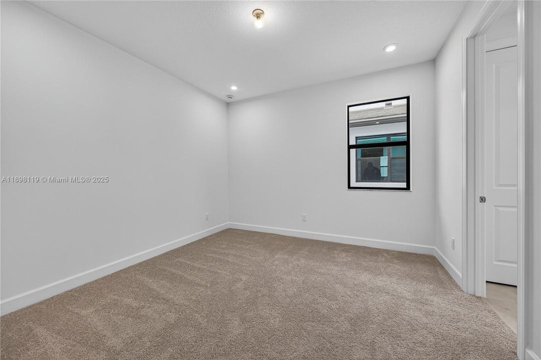 В аренду: $7,900 (4 спален, 3 ванн, 3748 Квадратных фут)