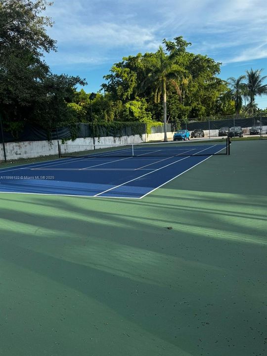 For Rent: $2,000 (2 beds, 2 baths, 1175 Square Feet)