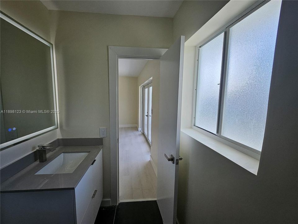 For Rent: $6,000 (3 beds, 2 baths, 1776 Square Feet)