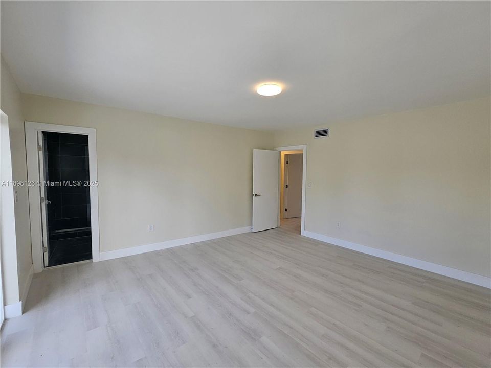 For Rent: $6,000 (3 beds, 2 baths, 1776 Square Feet)