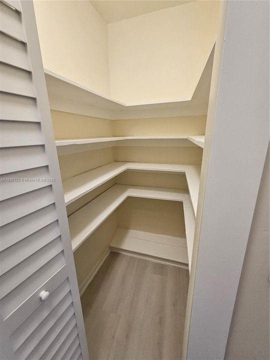 For Rent: $6,000 (3 beds, 2 baths, 1776 Square Feet)