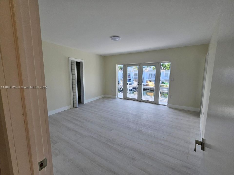 For Rent: $6,000 (3 beds, 2 baths, 1776 Square Feet)