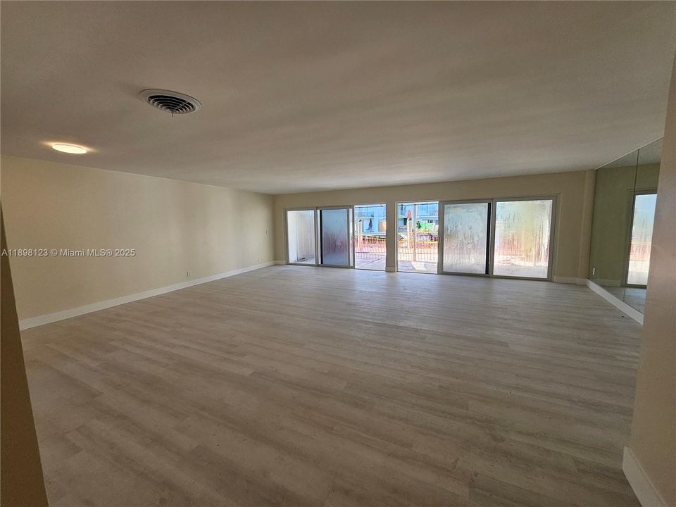 For Rent: $6,000 (3 beds, 2 baths, 1776 Square Feet)