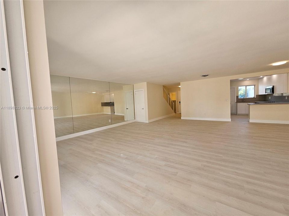 For Rent: $6,000 (3 beds, 2 baths, 1776 Square Feet)