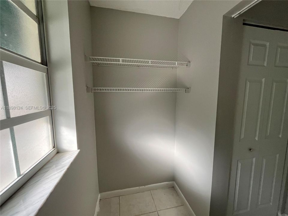 For Rent: $3,350 (3 beds, 2 baths, 1302 Square Feet)