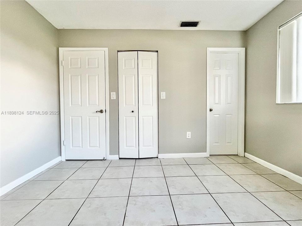 For Rent: $3,350 (3 beds, 2 baths, 1302 Square Feet)