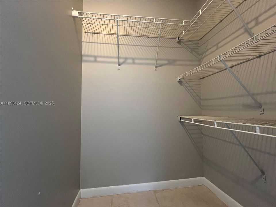 For Rent: $3,350 (3 beds, 2 baths, 1302 Square Feet)