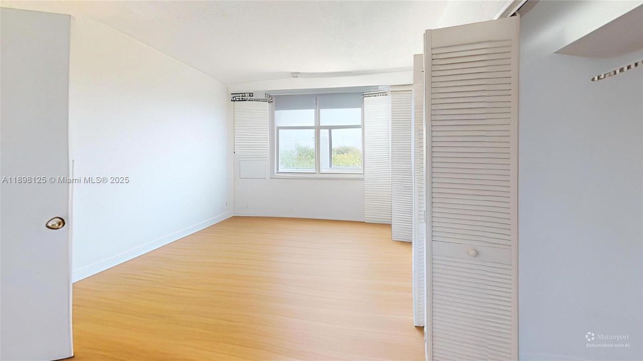 For Sale: $279,000 (2 beds, 2 baths, 1353 Square Feet)