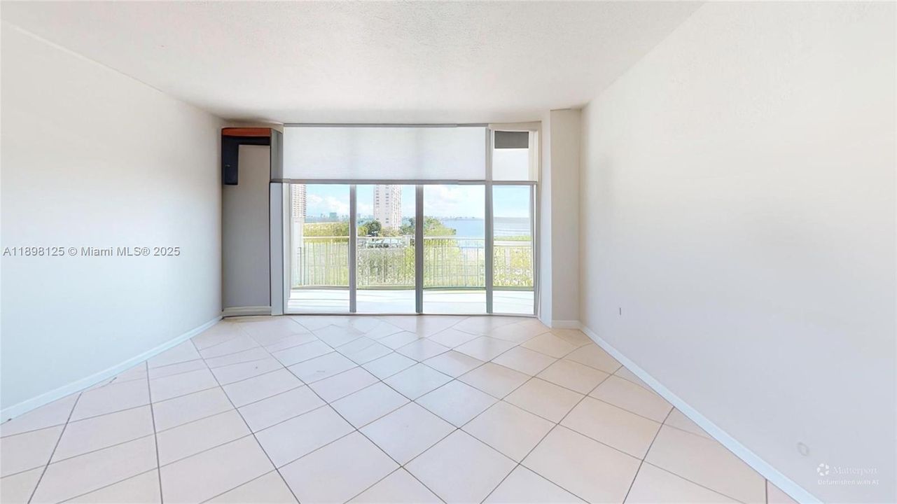 For Sale: $279,000 (2 beds, 2 baths, 1353 Square Feet)