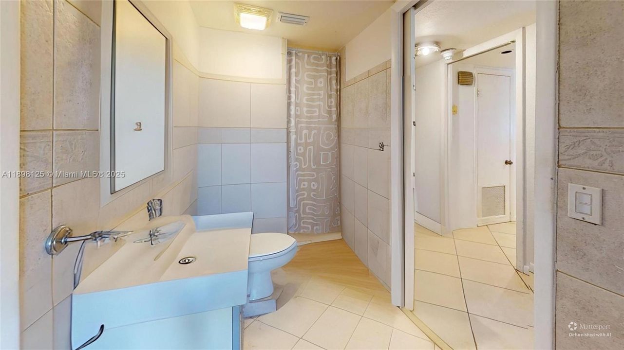 For Sale: $279,000 (2 beds, 2 baths, 1353 Square Feet)