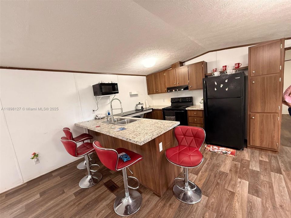 For Rent: $2,000 (3 beds, 2 baths, 0 Square Feet)