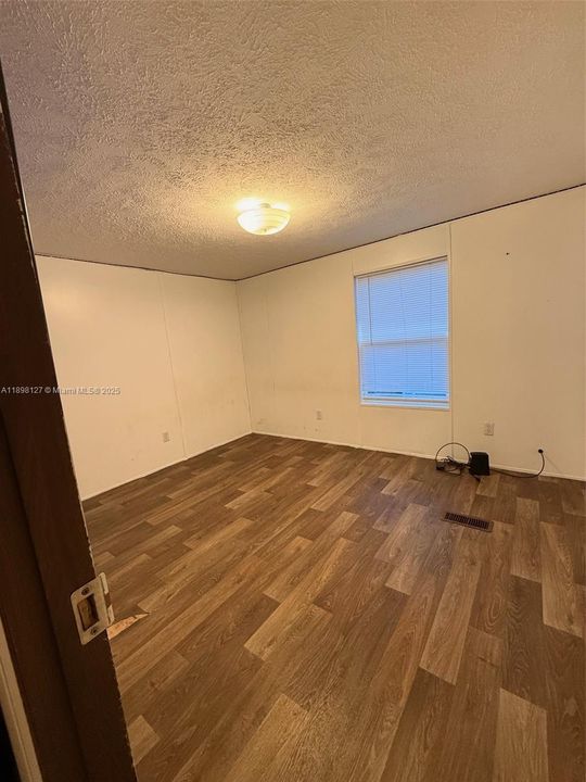 For Rent: $2,000 (3 beds, 2 baths, 0 Square Feet)