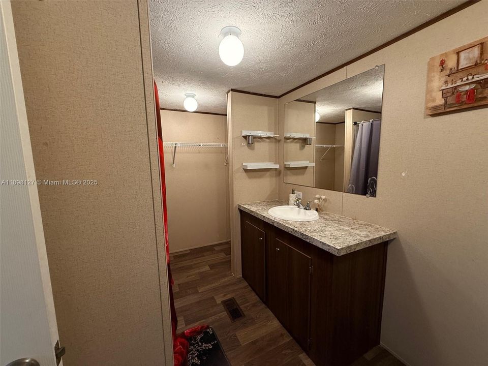 For Rent: $2,000 (3 beds, 2 baths, 0 Square Feet)