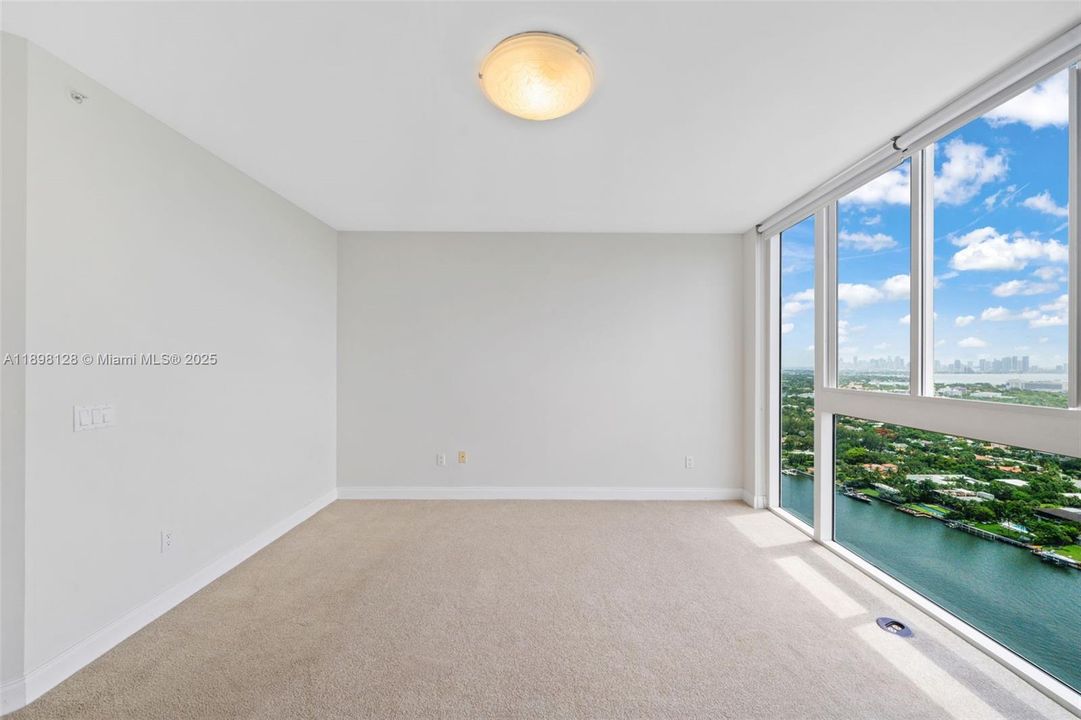 Recently Rented: $6,500 (2 beds, 2 baths, 1380 Square Feet)