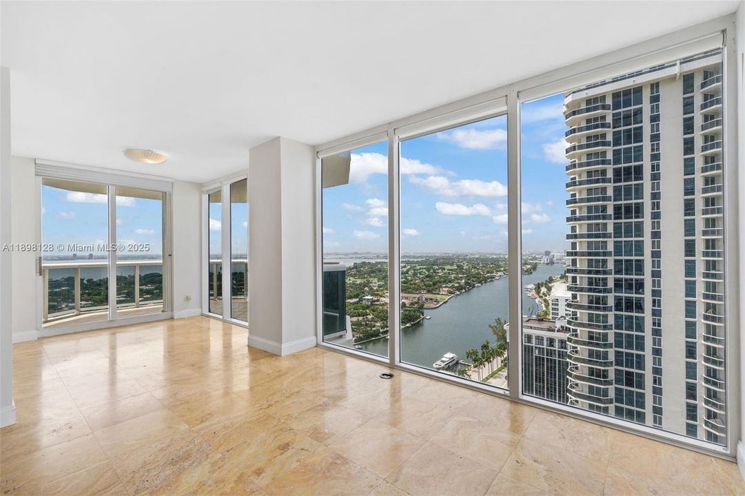 Recently Rented: $6,500 (2 beds, 2 baths, 1380 Square Feet)