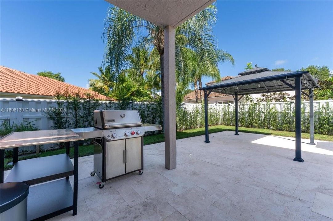 Active With Contract: $1,435,000 (5 beds, 3 baths, 3416 Square Feet)