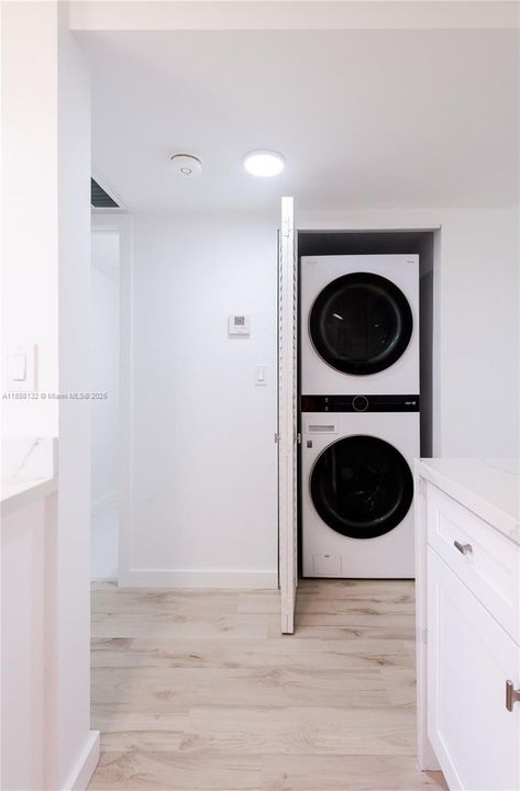 Recently Sold: $240,000 (1 beds, 1 baths, 630 Square Feet)