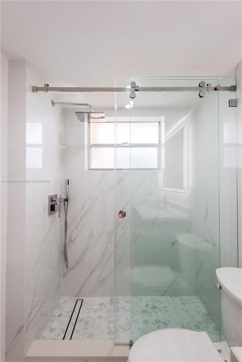 Recently Sold: $240,000 (1 beds, 1 baths, 630 Square Feet)