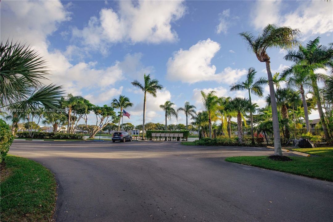 Recently Sold: $240,000 (1 beds, 1 baths, 630 Square Feet)