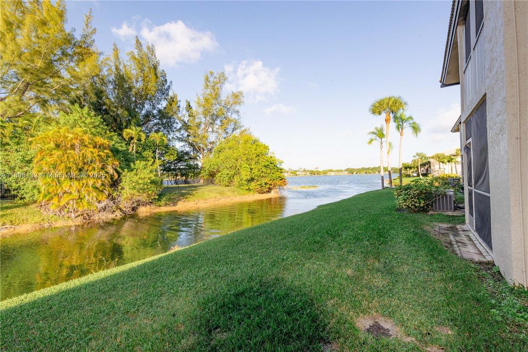 Recently Sold: $240,000 (1 beds, 1 baths, 630 Square Feet)