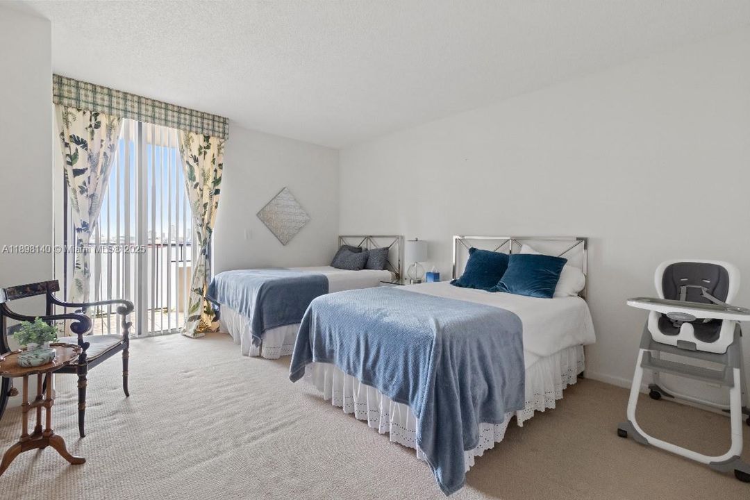 For Sale: $1,150,000 (3 beds, 3 baths, 1890 Square Feet)