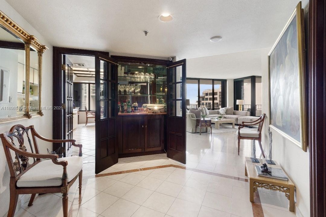 For Sale: $1,150,000 (3 beds, 3 baths, 1890 Square Feet)