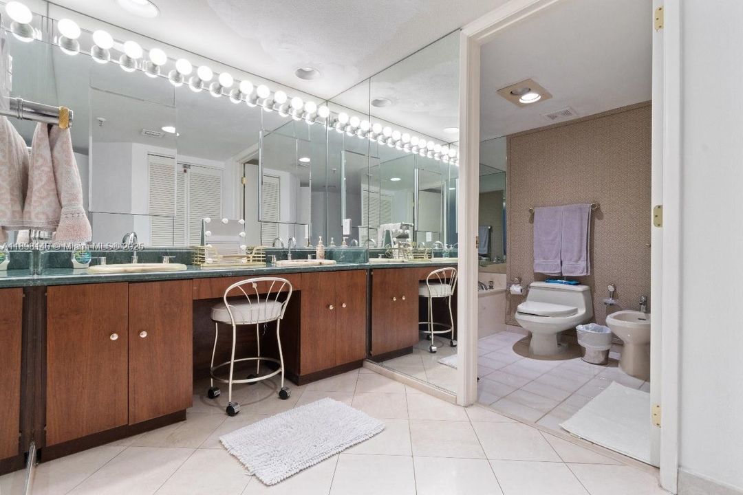 For Sale: $1,150,000 (3 beds, 3 baths, 1890 Square Feet)